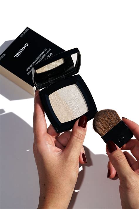 chanel duo de camelias buy in us|Chanel Duo De Camelias Illuminating Powder Duo Holiday 2019 .